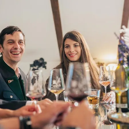 Weinfass-suite Fuer 4 Personen In