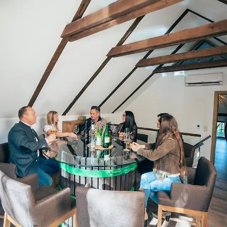 Weinfass-suite Fuer 4 Personen In * Grub an der March