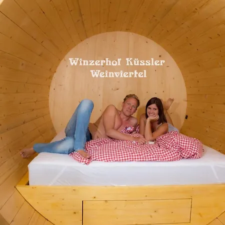 Weinfass-suite Fuer 4 Personen In * Grub an der March