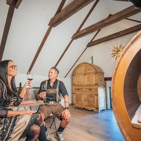 Weinfass-suite Fuer 4 Personen In Appartement Grub an der March